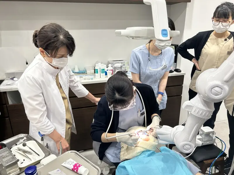 院内研修の様子11（外部講師による実技指導）